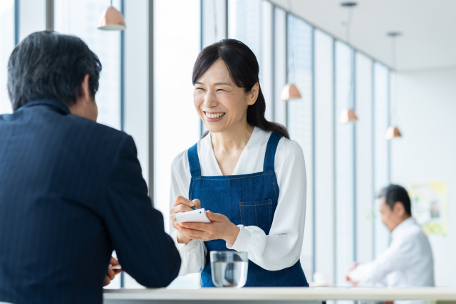 【2026年10月】106万円の壁撤廃で年金はいくら増える？50歳代・60歳代パートへの影響